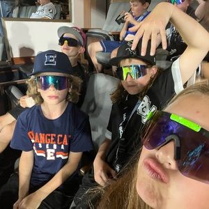 Meet your Posher, Nora